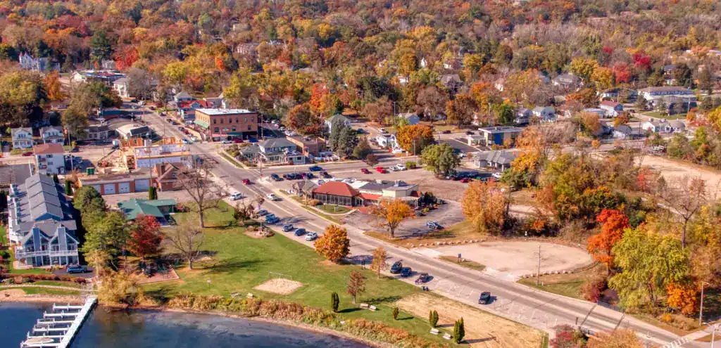 Williams Bay Community Guide